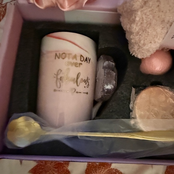 Pink and Gold Marble birthday Gift Box - Picture 5 of 11